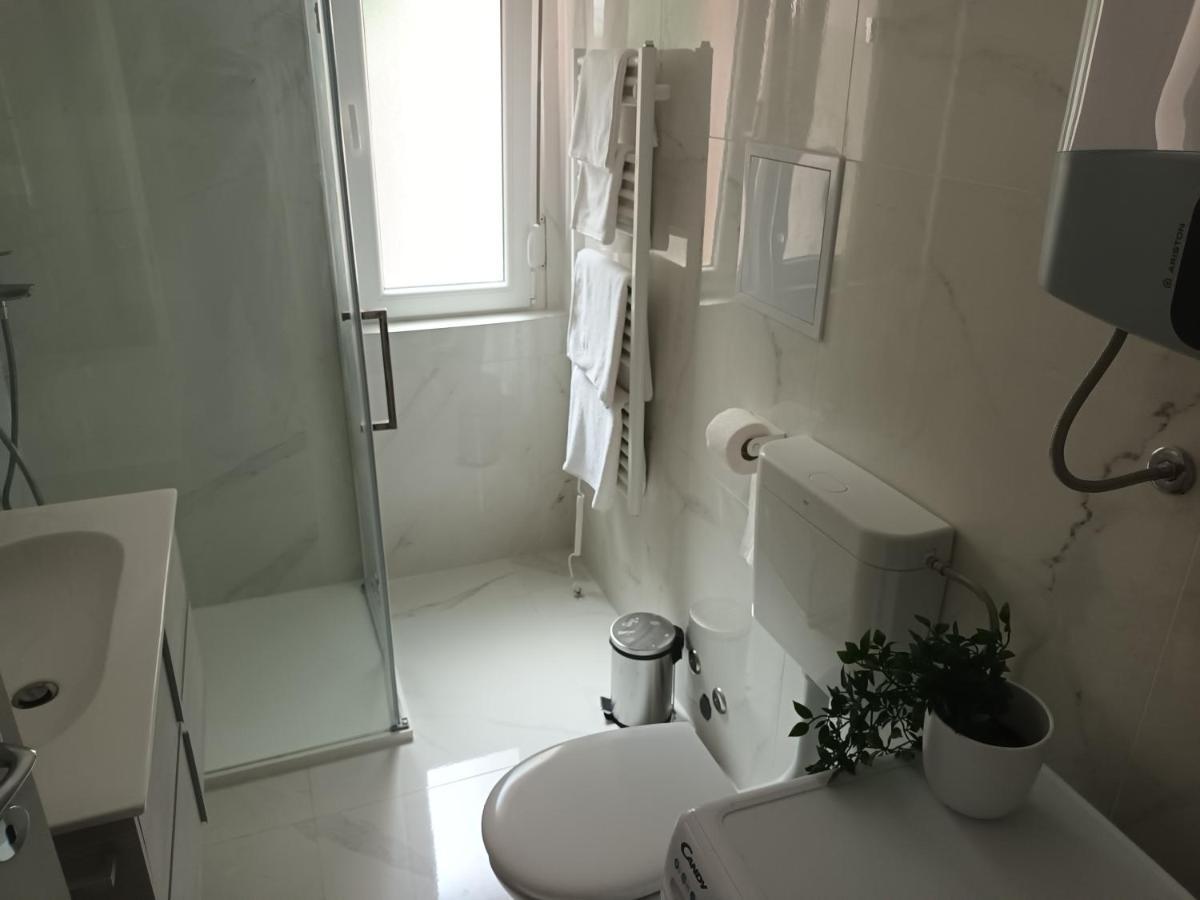 Apartman Dora โอปาติยา ภายนอก รูปภาพ